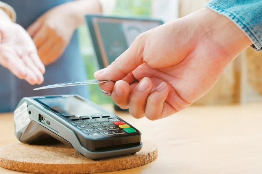 Τέλος στα «πειραγμένα» POS με νέο ψηφιακό εργαλείο της ΑΑΔΕ