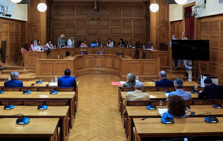 Προανακριτική Τέμπη: Αποχώρησε από τη συνεδρίαση ο ΣΥΡΙΖΑ καταγγέλλοντας την πλειοψηφία για συγκάλυψη
