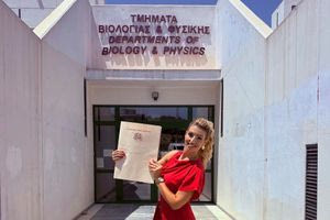 Συλλογή από πτυχία και γνώσεις για την τροχονόμο του Ηρακλείου