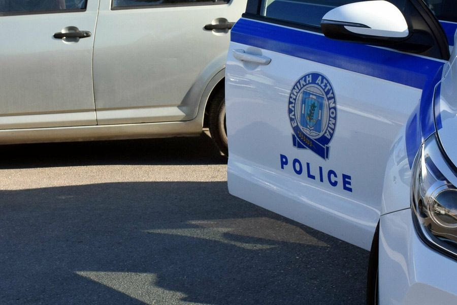 Ρέθυμνο: Καταδικάστηκαν οι τρεις Γάλλοι που είχαν επιτεθεί σε ομόφυλο ζευγάρι με σιδερογροθιές