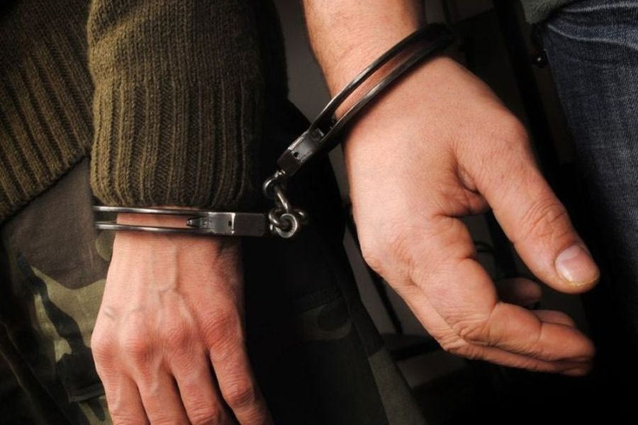 Κρήτη: Πατέρας και θείος ανάγκαζαν 15χρονη να τους δίνει το μισθό της για να αγοράζουν ναρκωτικά!