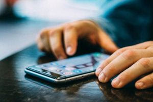 Smartphone: Πώς θα αλλάξει η καθημερινή χρήση του μέχρι το 2030 – Οι τάσεις της επόμενης πενταετίας