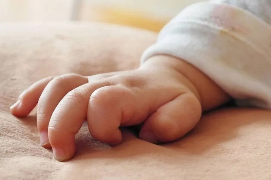 Συντριβή για τη μικρή Δέσποινα – Συγκλονίζει ο θάνατος του παιδιού από “σουβλάκι”