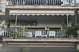 Συνεχίζονται οι έρευνες για τη φωτιά στο σπίτι του Πέτρου Φιλιππίδη – Τα σενάρια που εξετάζουν οι Αρχές