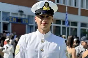 «Μαρτύρησε στην πισίνα σε ατομικό καψόνι»: Οι γονείς του Αλέξανδρου Κετίκογλου μιλούν για δολοφονία