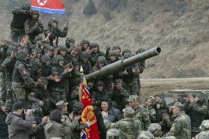 Βόρεια Κορέα: Ενισχύει τη Ρωσία με 30.000 στρατιώτες κατά της Ουκρανίας