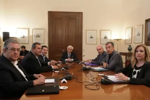 Στο φως τα πρακτικά του συμβουλίου πολιτικών αρχηγών το 2015 – Τα τηλεφωνήματα Παυλόπουλου, Τσίπρα σε Μέρκελ, Ολάντ και Πούτιν