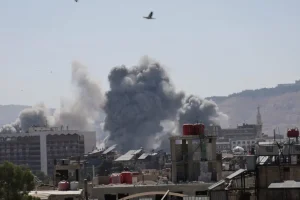 Δαμασκός: Το Ισραήλ επιτέθηκε στο προεδρικό παλάτι και στο Υπουργείο Άμυνας