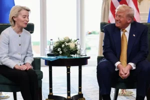 Ντόναλντ Τραμπ: Οι δασμοί στην ΕΕ δεν θα είναι χαμηλότεροι από 15%