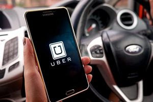 Η Uber στις ΗΠΑ θα επιτρέπει σε γυναίκες οδηγούς και επιβάτες να μην αντιστοιχίζονται με άνδρες