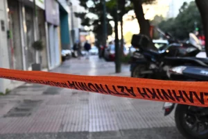 Βρέθηκε εκρηκτικός μηχανισμός σε σπίτι δημοσιογράφου στο Νέο Ψυχικό – Στο σημείο τα ΤΕΕΜ