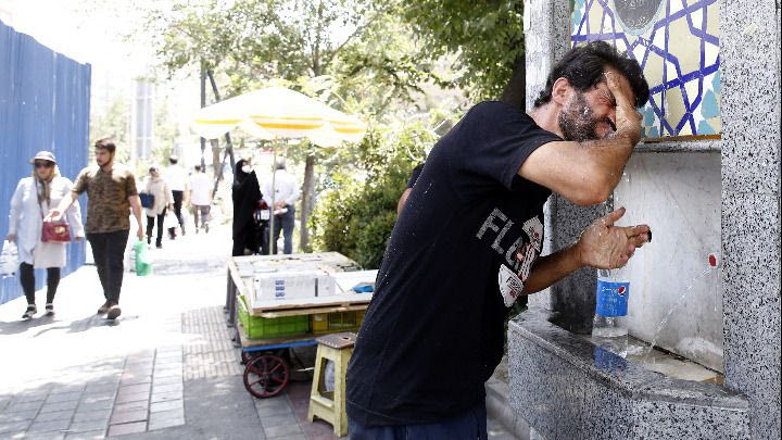 Καύσωνας με θερμοκρασίες που φθάνουν τους 53°C στο Ιράν