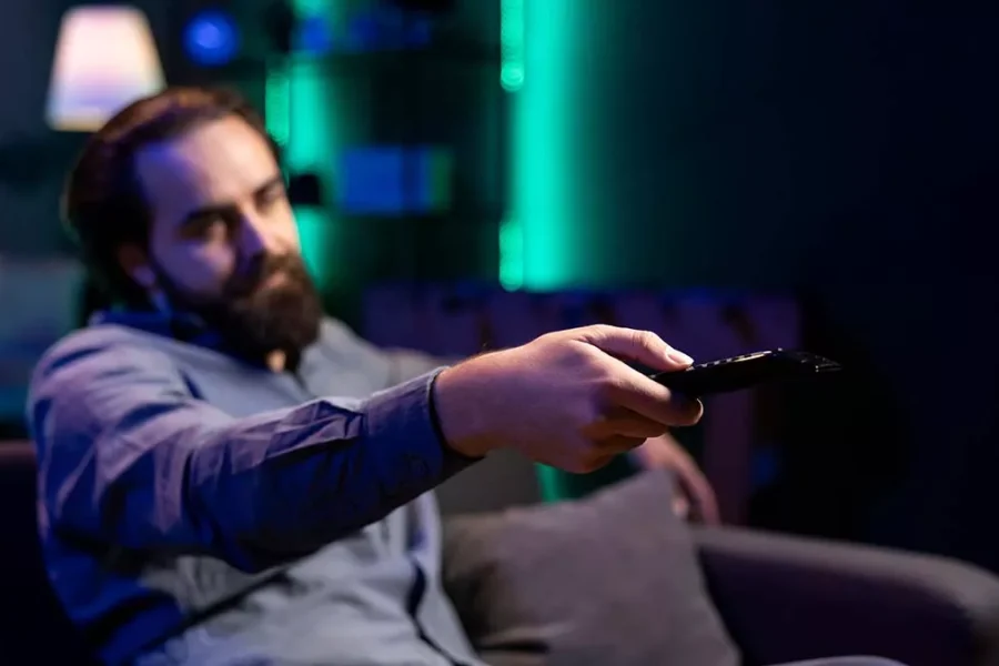 Μπορεί μια ώρα λιγότερη τηλεόραση να σώσει την καρδιά μας; Έρευνα απαντά