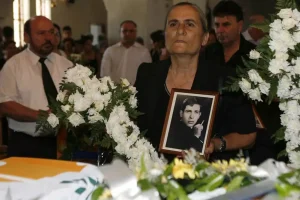 Χαρίτα Μάντολες, το σύμβολο της Κύπρου: Η γυναίκα που σταμάτησε να μεγαλώνει στις 20 Ιουλίου 1974