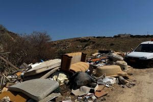 Κοινή επιχείρηση Δήμων Ηρακλείου και Μαλεβιζίου για αποκατάσταση παράνομης χωματερής