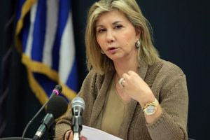 Ζέττα Μακρή: «Μου ζήτησε χρήματα για να σταματήσει να γράφει αρνητικά» -Τι απαντά ο Δημήτρης Μαρέδης