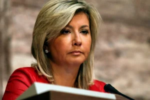 Στον Εισαγγελέα σήμερα ο δημοσιογράφος που φέρεται να εκβίαζε τη Ζέττα Μακρή