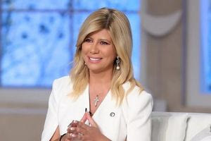 Η Ζήνα Κουτσελίνη έκανε φινάλε στην εκπομπή της με… τσίζμπεργκερ!