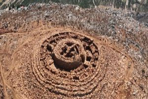 Άγνωστα βενετσιάνικα χαρτογραφικά τεκμήρια για τον λόφο της Παπούρας