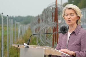 Ούρσουλα φον ντερ Λάιεν: Ακριβή τα σχέδια της ΕΕ για αποστολή στρατευμάτων στην Ουκρανία