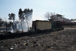 Φωτιά στην Κερατέα: Χωρίς νερό και ρεύμα ζούσε ο 76χρονος που κάηκε στο σπίτι του