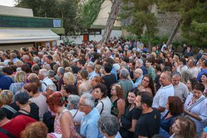 Συνωστισμός στο κηποθέατρο “προκάλεσε” ο Μίκης