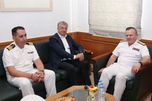 Στ. Αρναουτάκης: «Στενή συνεργασία με το Λιμενικό Σώμα για τη διαχείριση του μεταναστευτικού»