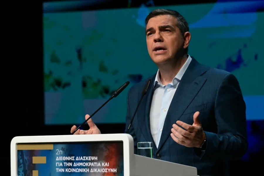 Στην τελική ευθεία η έκδοση του βιβλίου του Αλέξη Τσίπρα
