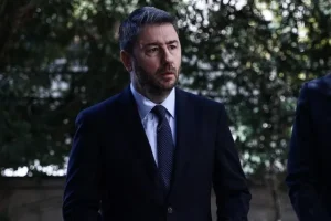 Ανδρουλάκης: “Η κανονικότητα του Μητσοτάκη είναι η θεσμική παρακμή”