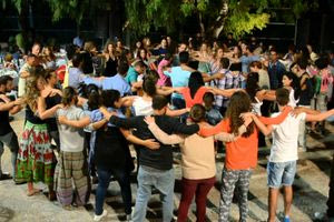 Ηράκλειο: Κρητικά γλέντια την παραμονή και την μέρα της Παναγίας – Τριάντα επιλογές να διαλέξετε