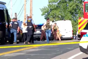 Τρεις νεκροί, 20 τραυματίες από πυροβολισμούς σε καθολικό σχολείο στη Μινεάπολη