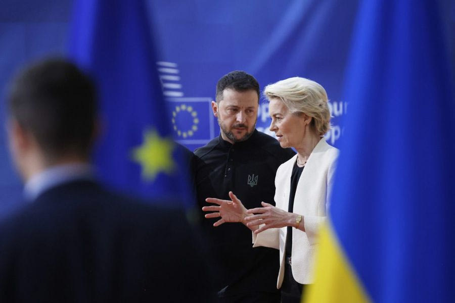 Πόλεμος στην Ουκρανία: Πυρετός διαβουλεύσεων πριν την Αλάσκα και το ευρωπαϊκό μέτωπο