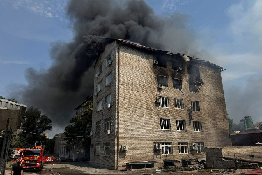 Ουκρανία: Πυρκαγιά κοντά στον πυρηνικό σταθμό της Ζαπορίζια