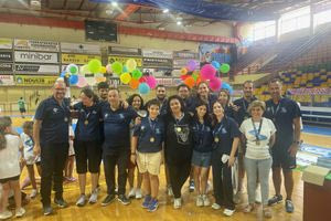 Τα χαρωπά παιδικά τιτιβίσματα αντήχησαν σε όλη την πόλη, σφραγίζοντας την τελετή λήξης του 1ου Θερινού Αθλητικού Καμπ