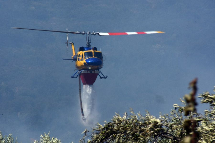 Μεγάλη φωτιά στην Κερατέα – Ηχησε το 112, εκκενώνονται δύο οικισμοί