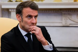 Το αίτημα έκπληξη του Μακρόν στο τραπέζι Τραμπ, Ζελένσκι και Ευρωπαίων