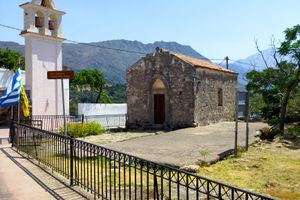 Παναγία η Θρονιώτισσα, η άγνωστη παμπάλαιη εκκλησία στα ορεινά του Ρεθύμνου (φωτογραφίες)