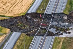 Νορβηγία: Κατολίσθηση κατέστρεψε ολοσχερώς τμήμα αυτοκινητοδρόμου και σιδηροδρομικής γραμμής – Ένας νεκρός