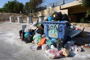 Σκουπίδια: Κραυγή αγωνίας με επιστολή – παρέμβαση από τους προέδρους 14 κοινοτήτων