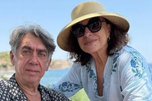 Η Χάρις Αλεξίου φωτογραφήθηκε με τον Κώστα Μπερικόπουλο: Το καλοκαίρι χωρίς φίλους δεν λέει