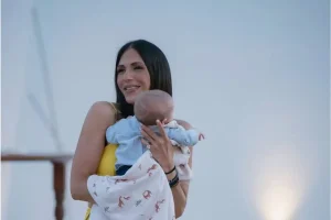 Ανθή Βούλγαρη: Η τρυφερή φωτογραφία με τον γιο της από το πρώτο τους καλοκαίρι μαζί