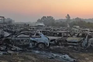 Φωτιά στην Αχαΐα: 550 αυτοκίνητα κάηκαν στο Τελωνείο Πατρών