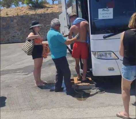 Η απίστευτη πατέντα ενός οδηγού λεωφορείου στην Κρήτη που έγινε viral βίντεο