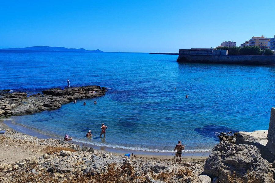 Ηράκλειο: Μα έχετε δει θάλασσα με πιο έντονο μπλε;