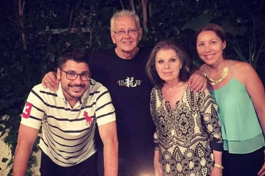 Η τελευταία ανάρτηση του Δημήτρη Κωνσταντάρα – Χαμογελαστός με τη σύζυγό του Βίκυ