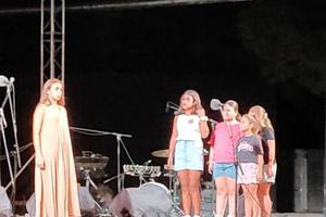 Έκλεψαν την παράσταση τα παιδιά στην εκδήλωση για την Παπούρα (vid)