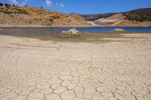 Χθες σήμερα αύριο 27/8/2025