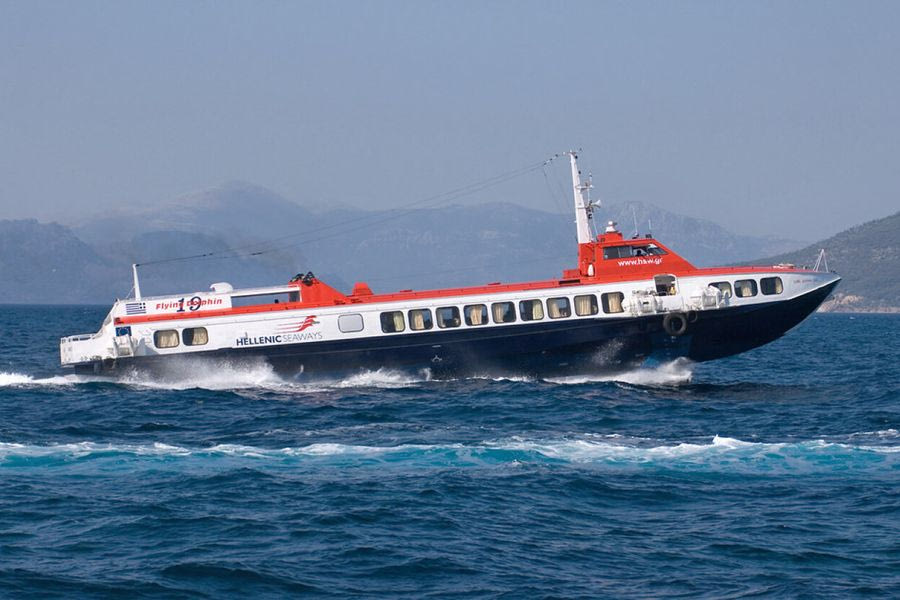 Βλάβη σε ιπτάμενο δελφίνι στο δρομολόγιο Αίγινα – Πειραιά