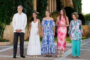 Στην Ελλάδα για μυστικές διακοπές ο βασιλιάς Φελίπε, η βασίλισσα Λετίθια και οι κόρες τους