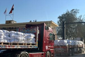 ΟΗΕ: Διαθέτει 6.000 φορτηγά με τρόφιμα που είναι μπλοκαρισμένα έξω από την Γάζα 